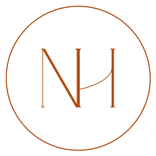 Nicole Logo braun